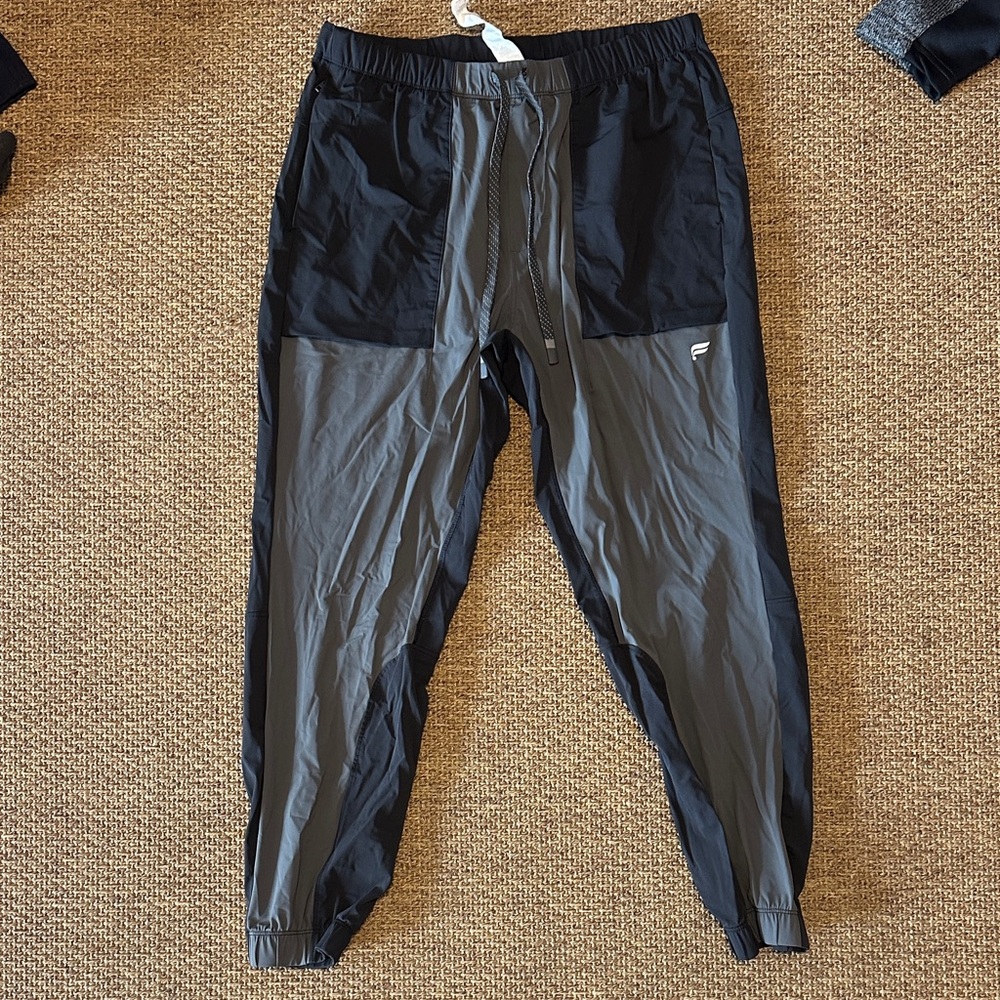 Fabletics Men's Black and Gray Joggers